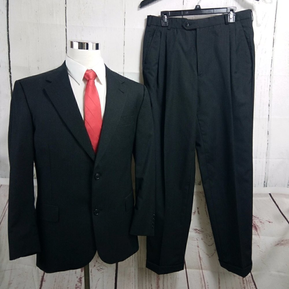 Society Brand Ltd By Hartmarx 44R 2 Button Charcoal 2pc Suit 32x31.5 Pleated